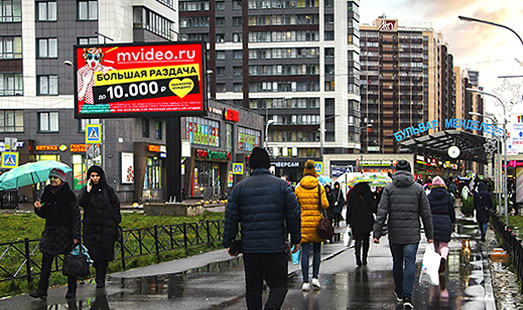 Билборд на бульваре Менделеева; пересечение с проспектом Авиаторов Балтики, д. 5; cторона Б