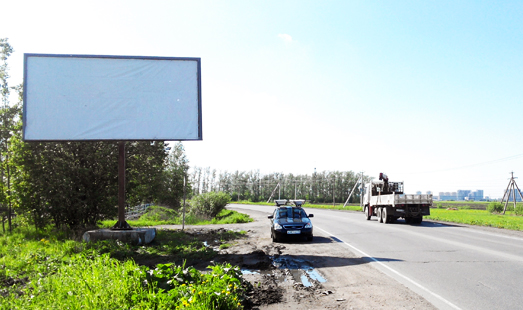Билборд в деревне Новосаратовка, 1100 м до Невского лесопарка, сторона Б