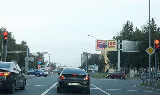 Щит на Приморском шоссе, Школьная ул., д. 108, левый, cторона А