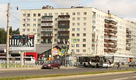 Реклама на щите в Санкт-Петербурге на Гражданском пр. 101, напротив / Луначарского пр.; cторона Б