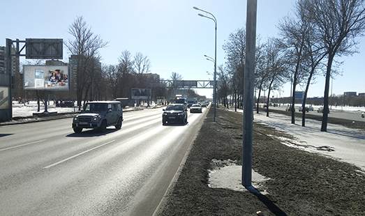 Щит на Пулковском шоссе, д. 18; сторона Б