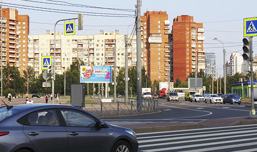 Билборд на проспекте Пятилеток, д. 1; у Ледового Дворца, напротив АЗС Neste; cторона Б