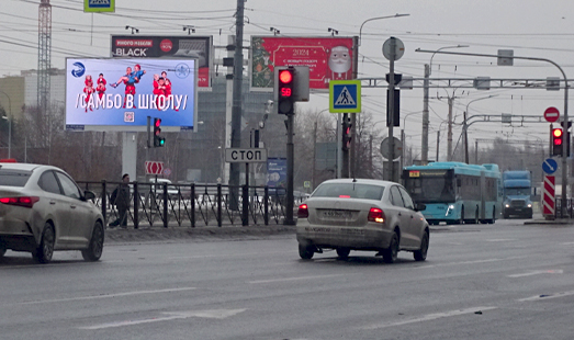 Реклама на цифровом билборде в Санкт-Петербурге на Заневском пр. / пл. Карла Фаберже, 8 Е / ст. м. Ладожская; cторона Б (из центра)