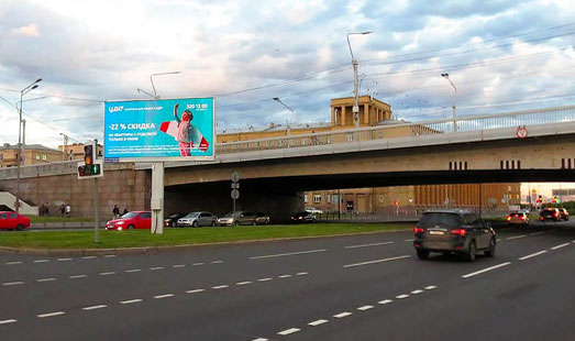Реклама на цифровом билборде на Малоохтинском пр. 80 / А. Невского мост; cторона А1 (к мосту)