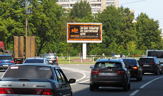 реклама на цифровом билборде на Пискаревском пр. / Революции ш. 1, напротив