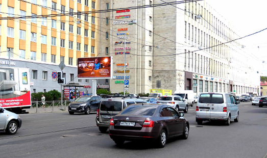 Цифровой щит на проспекте Обуховской Обороны, напротив д. 231; ст. м. Пролетарская; cторона Б (из центра)