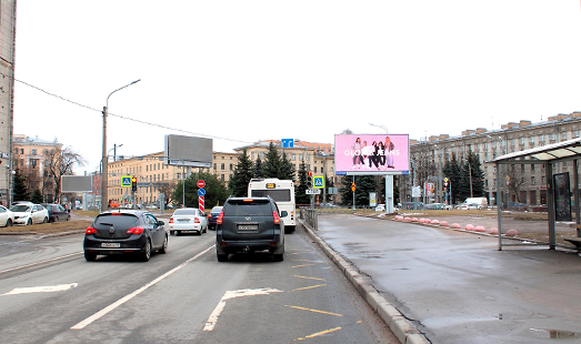реклама на цифровом билборде на Белоостровской улице, напротив д. 1; площадь Академика Климова; cторона А (к площади)