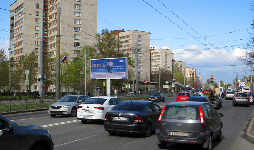 реклама на цифровом билборде на проспекте Ветеранов, напротив д. 38; улица Танкиста Хрустицкого; cторона Б (в центр)