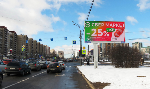 Реклама на цифровом билборде на улице Коллонтай, напротив д. 23, к. 1; Российский проспект; Ледовый Дворец; cторона А (в центр)