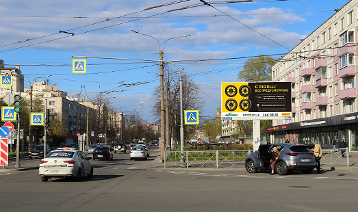 реклама на цифровом билборде на Ланском шоссе, д. 15; Новосибирская улица; cторона А (из центра)