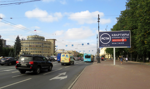 Реклама на цифровом билборде на Московском проспекте, напротив д. 133; Рощинский сад; cторона А (в центр)
