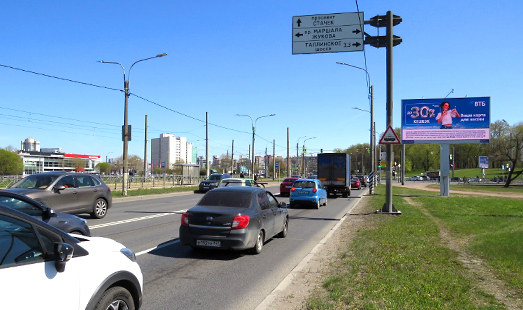 Реклама на цифровом билборде на Петергофском шоссе, напротив д. 1, к. 1; проспект Маршала Жукова; cторона А (в центр)