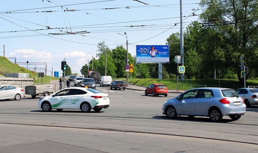 реклама на цифровом билборде на Полюстровском проспекте; улица Харченко; cторона А (из центра)
