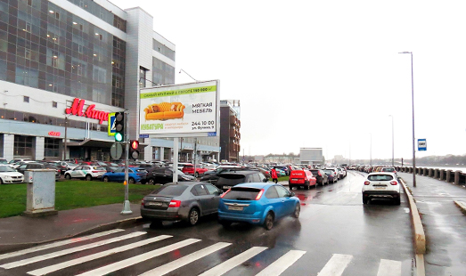 Реклама на цифровом билборде в Санкт-Петербурге на Аптекарской наб. 18, пересечение пр-та Медиков; ТЦ River HouseL; cторона А