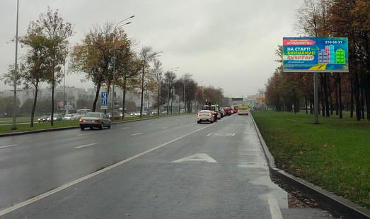 Реклама на цифровом билборде на Пулковском шоссе, д. 28; cторона А