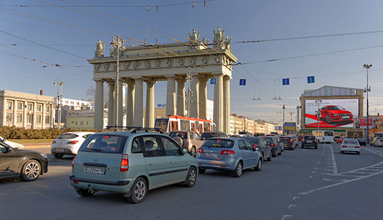реклама на медиафасаде на площади Московские Ворота (пересечение Московского проспекта, 105 и Лиговского проспекта)