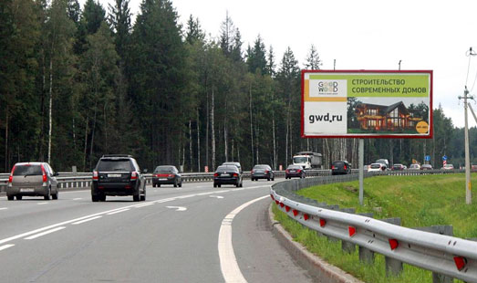 Реклама на билбордах на Новоприозерском шоссе